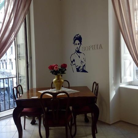 La Passione Italiana Apartment Naples Luaran gambar
