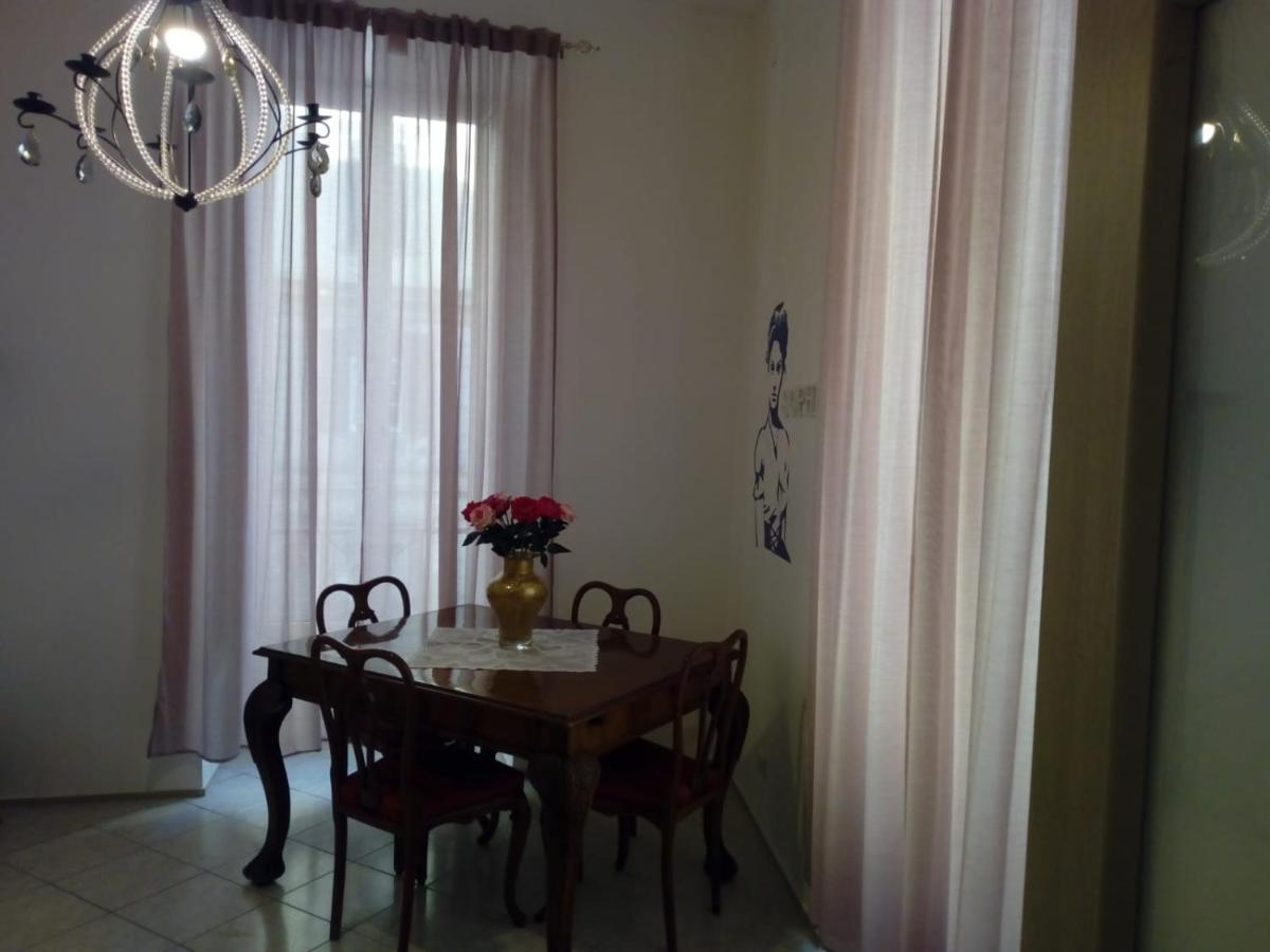 La Passione Italiana Apartment Naples Luaran gambar